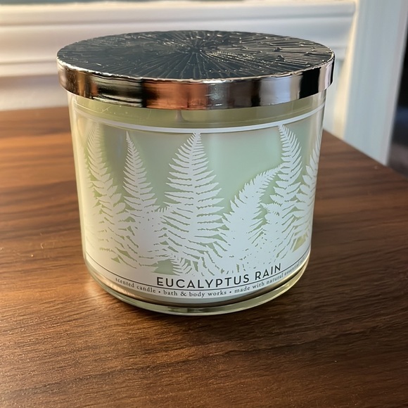 Bath & Body Works Eucalyptus Rain 3 Wick Candle - Brand New! - Picture 2 of 6